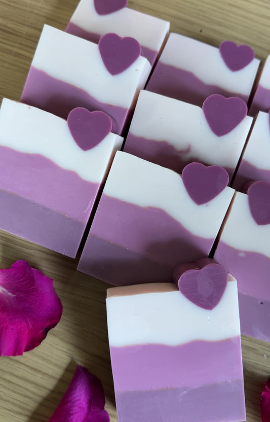 Amour Bloom | Normal to sensitive skin